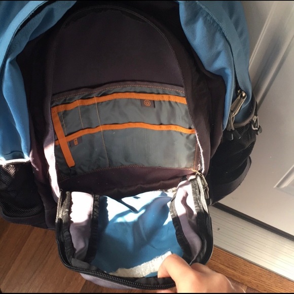 NORTHFACE JESTER BLUE GRAY BACKPACK - Picture 2 of 5